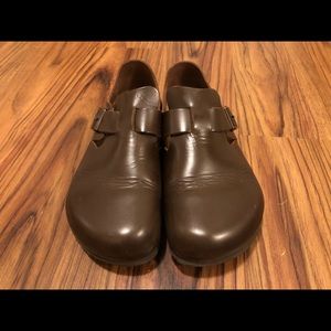 Women’s brown Birkenstock London clogs size 38